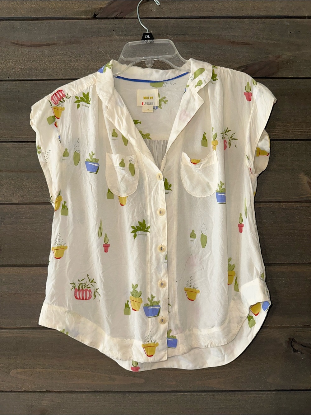 Maeve White Button-Front Cap-Sleeve Blouse with Multicolor Planters
